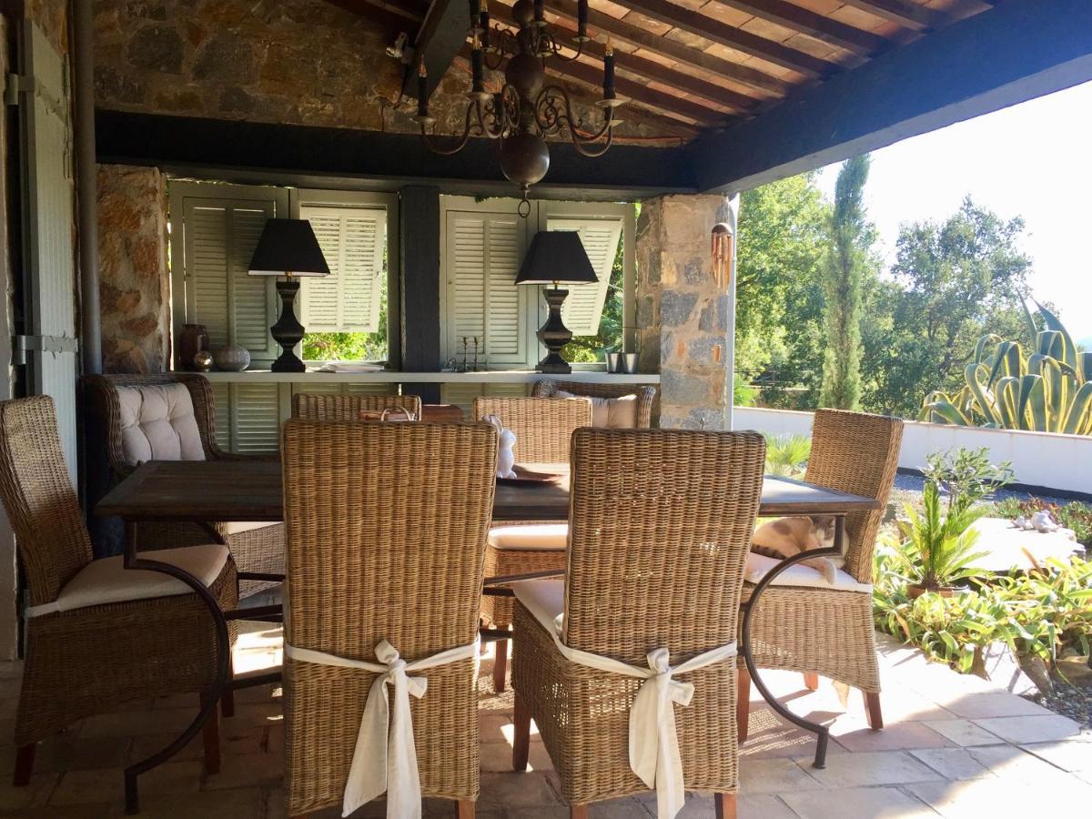 Les Aurochs Bed and Breakfast Grimaud Exteriör bild