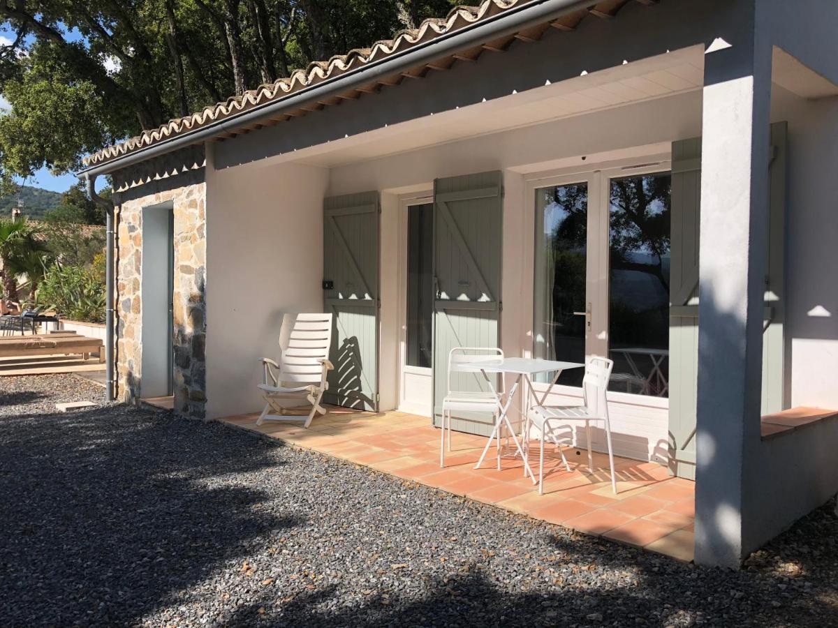Les Aurochs Bed and Breakfast Grimaud Exteriör bild