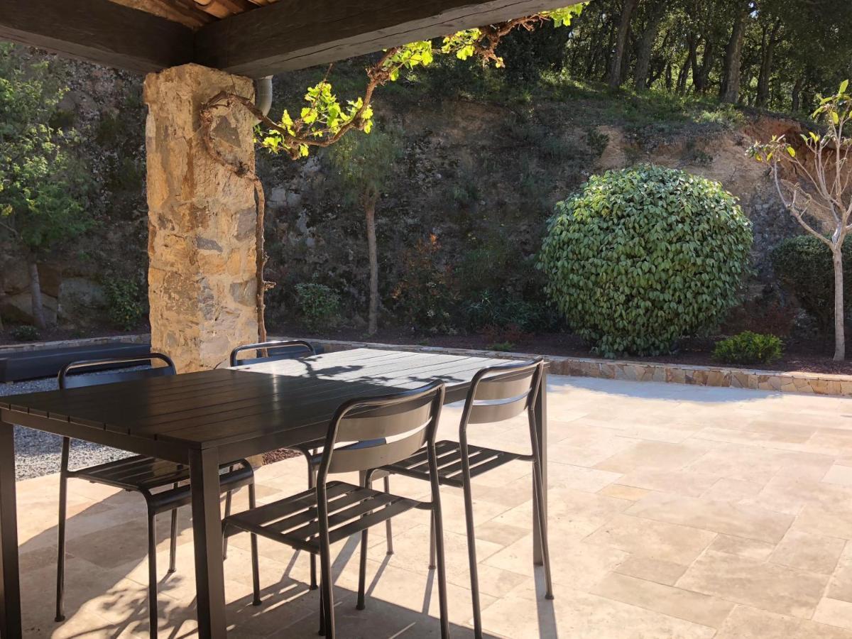 Les Aurochs Bed and Breakfast Grimaud Exteriör bild