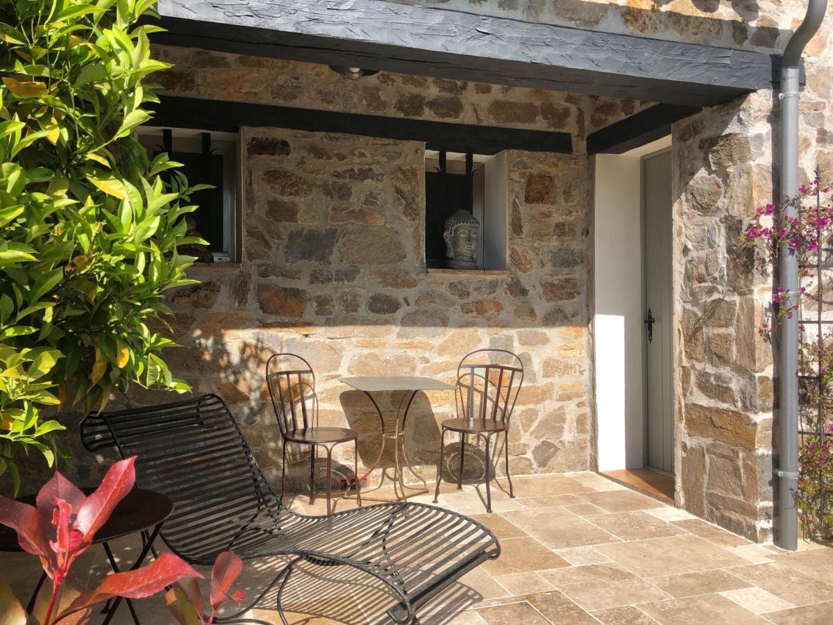 Les Aurochs Bed and Breakfast Grimaud Exteriör bild