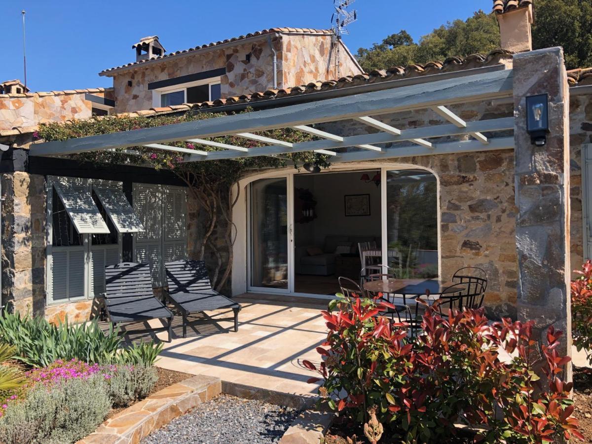 Les Aurochs Bed and Breakfast Grimaud Exteriör bild