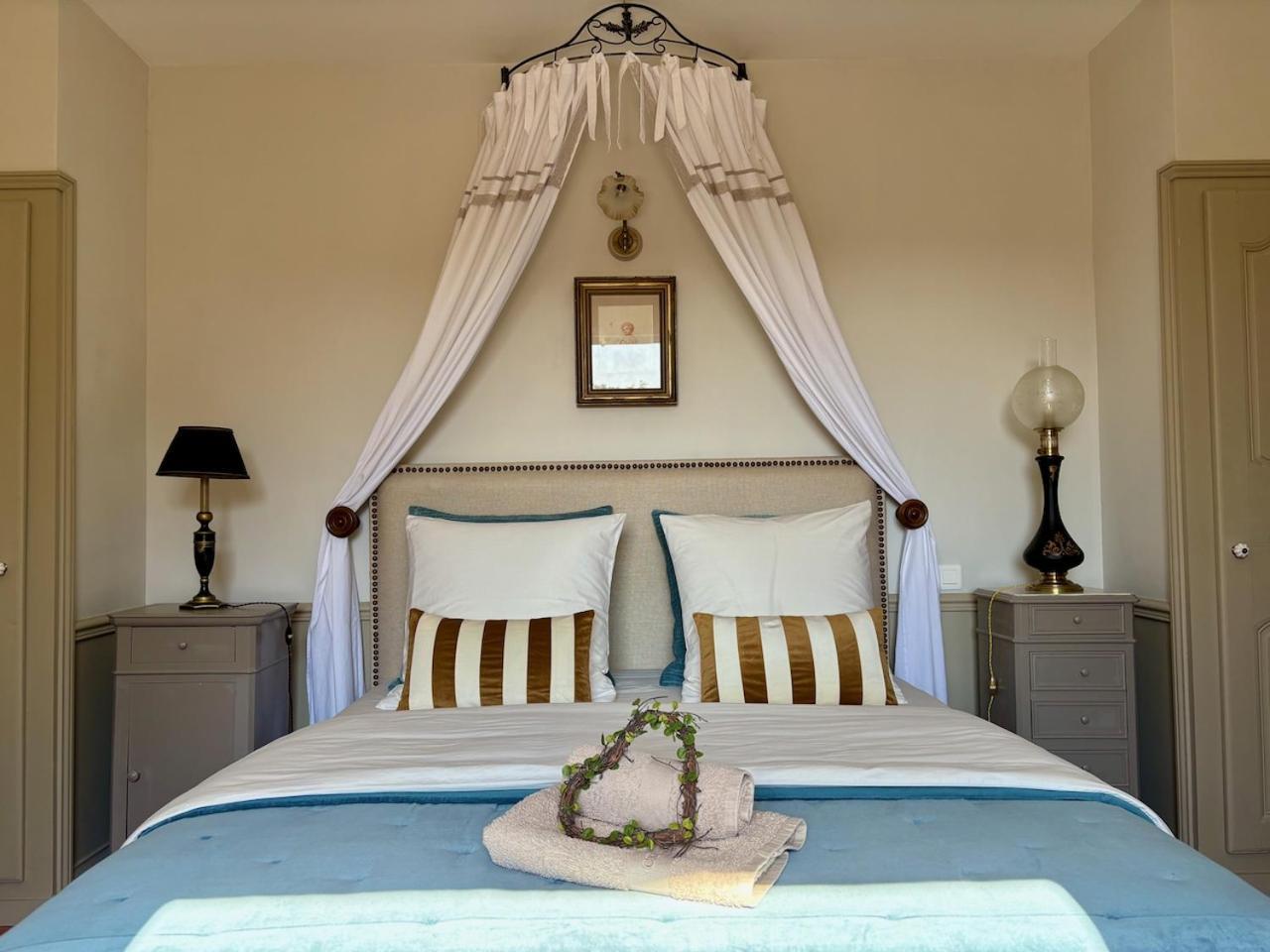 Les Aurochs Bed and Breakfast Grimaud Exteriör bild