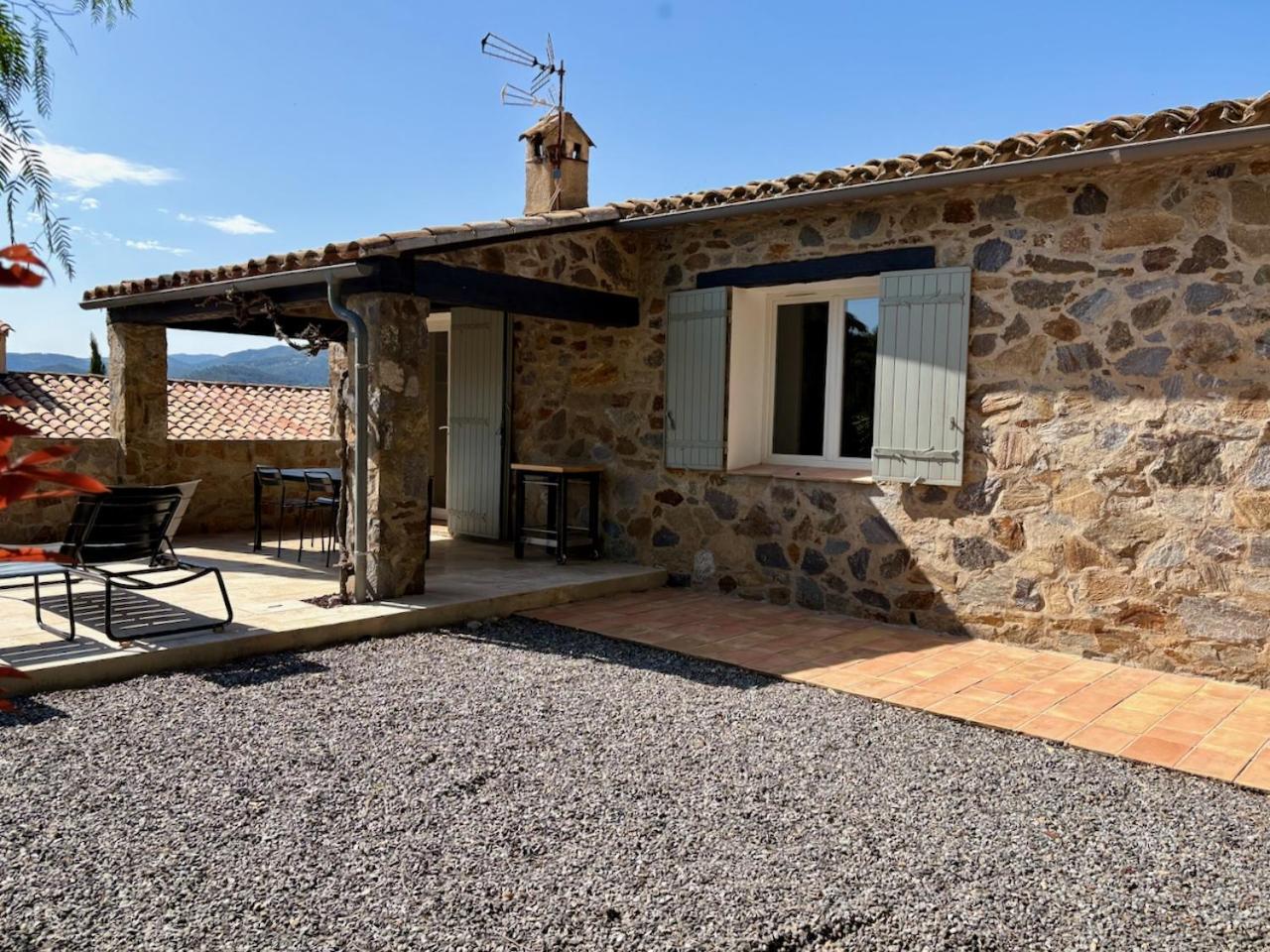 Les Aurochs Bed and Breakfast Grimaud Exteriör bild